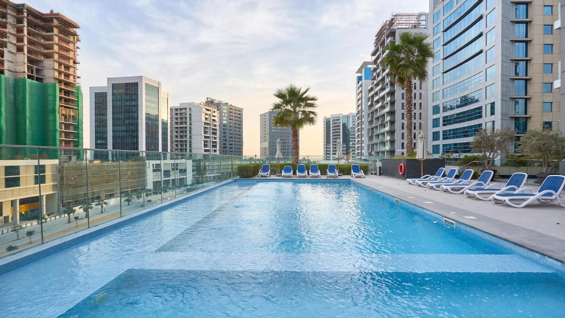 Luxury Studio - Sol Bay Tower - Business Bay By Stayfinity Dubai Apartment