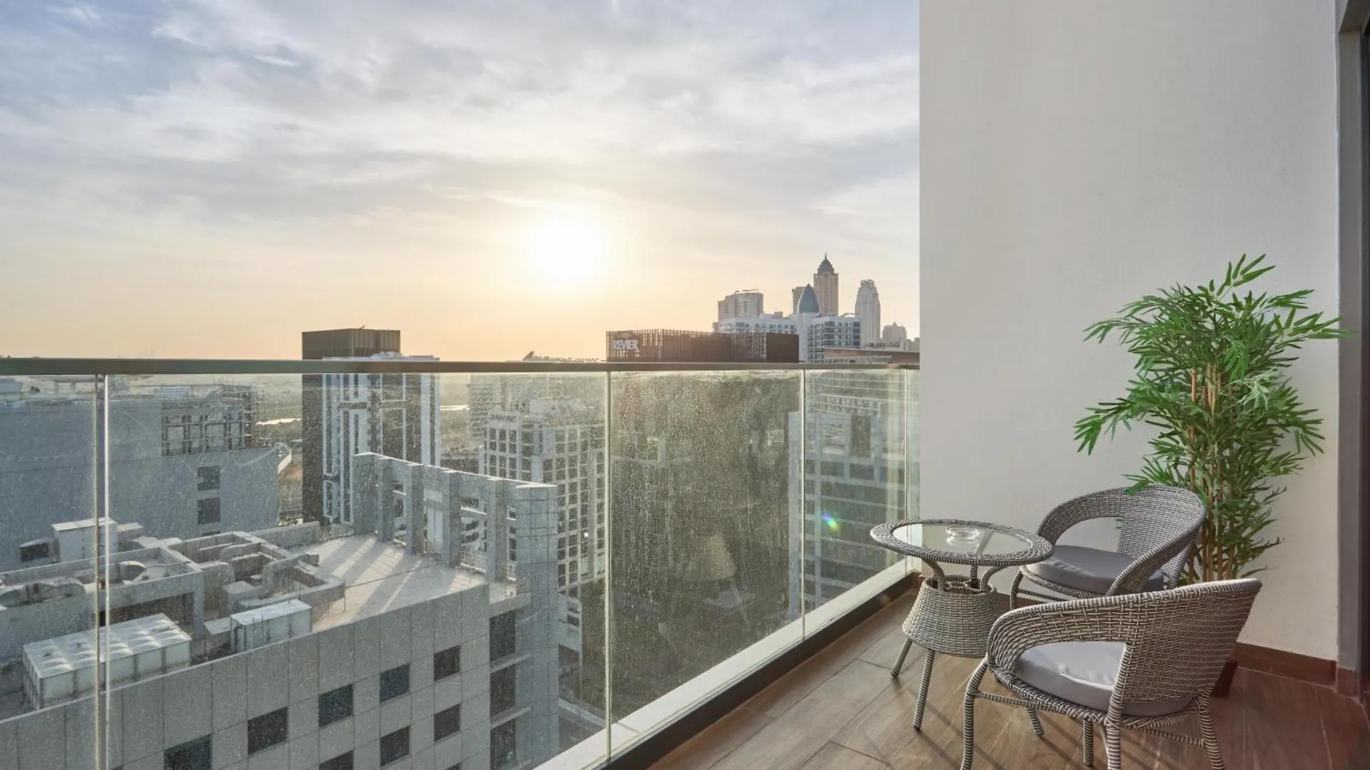 Luxury Studio - Sol Bay Tower - Business Bay By Stayfinity Dubai 0*,  United Arab Emirates