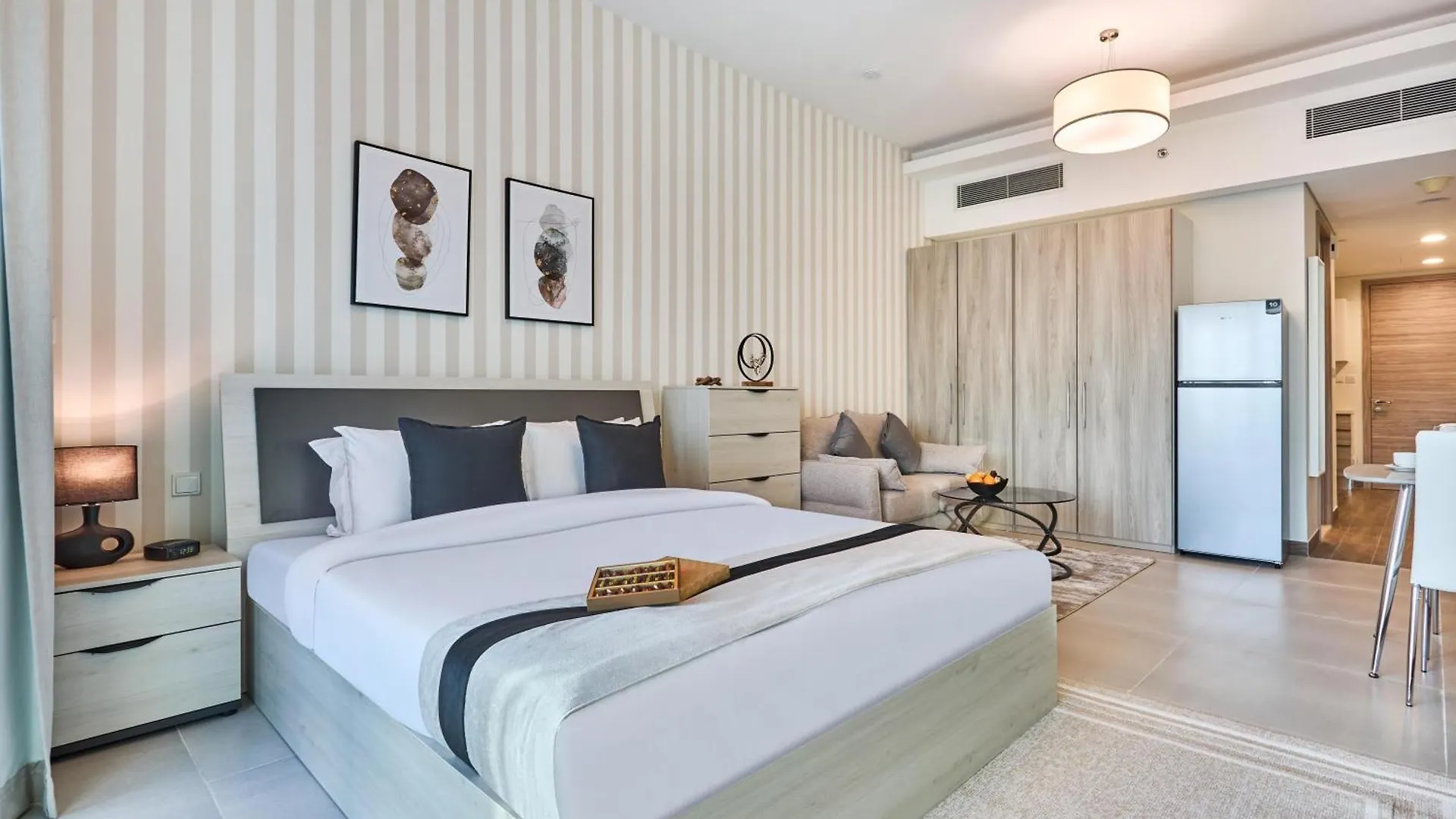 Apartment Luxury Studio - Sol Bay Tower - Business Bay By Stayfinity Dubai