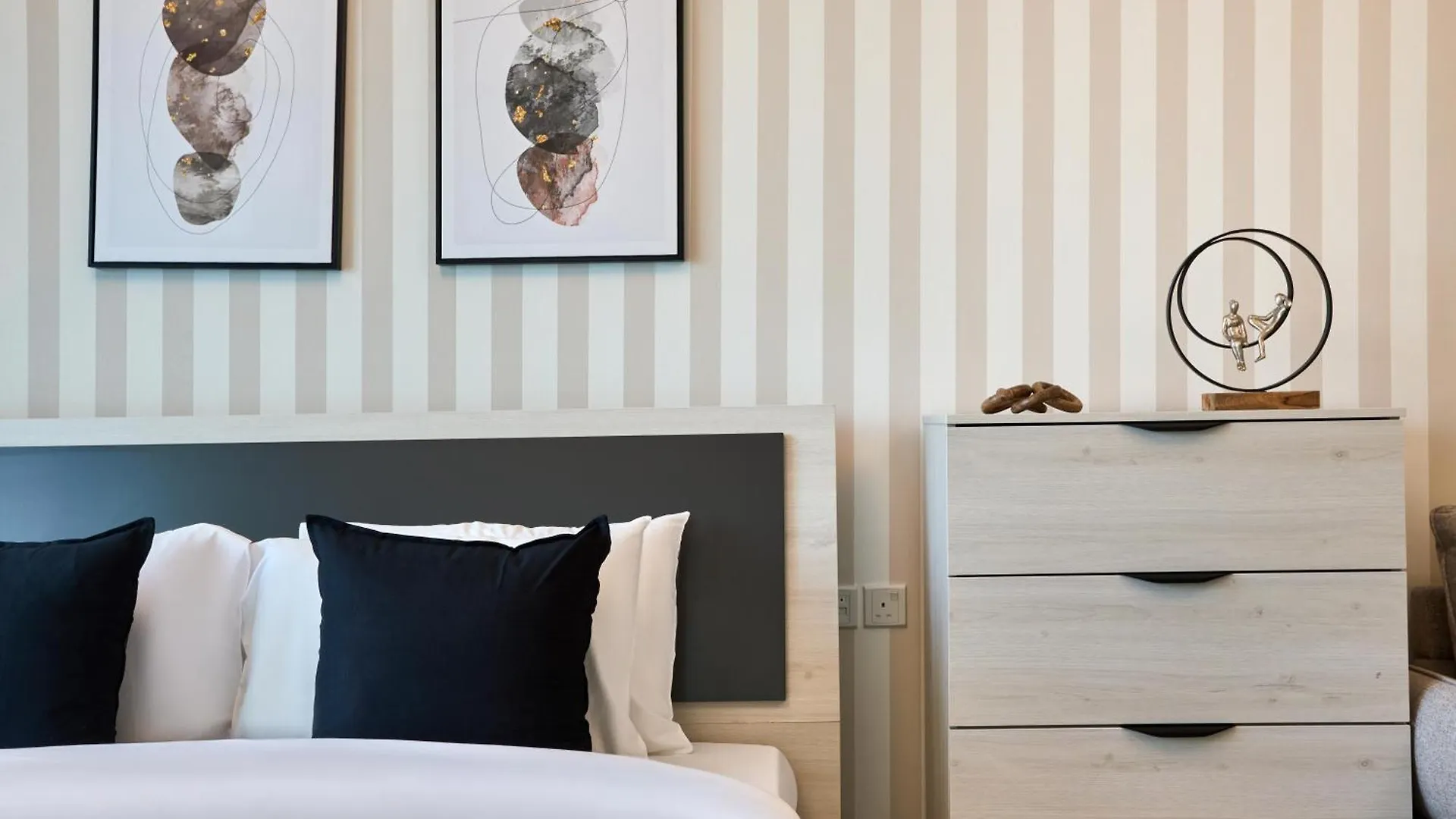 Luxury Studio - Sol Bay Tower - Business Bay By Stayfinity Dubai