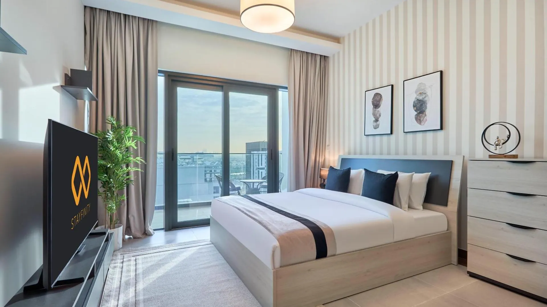 Luxury Studio - Sol Bay Tower - Business Bay By Stayfinity Dubai Apartment