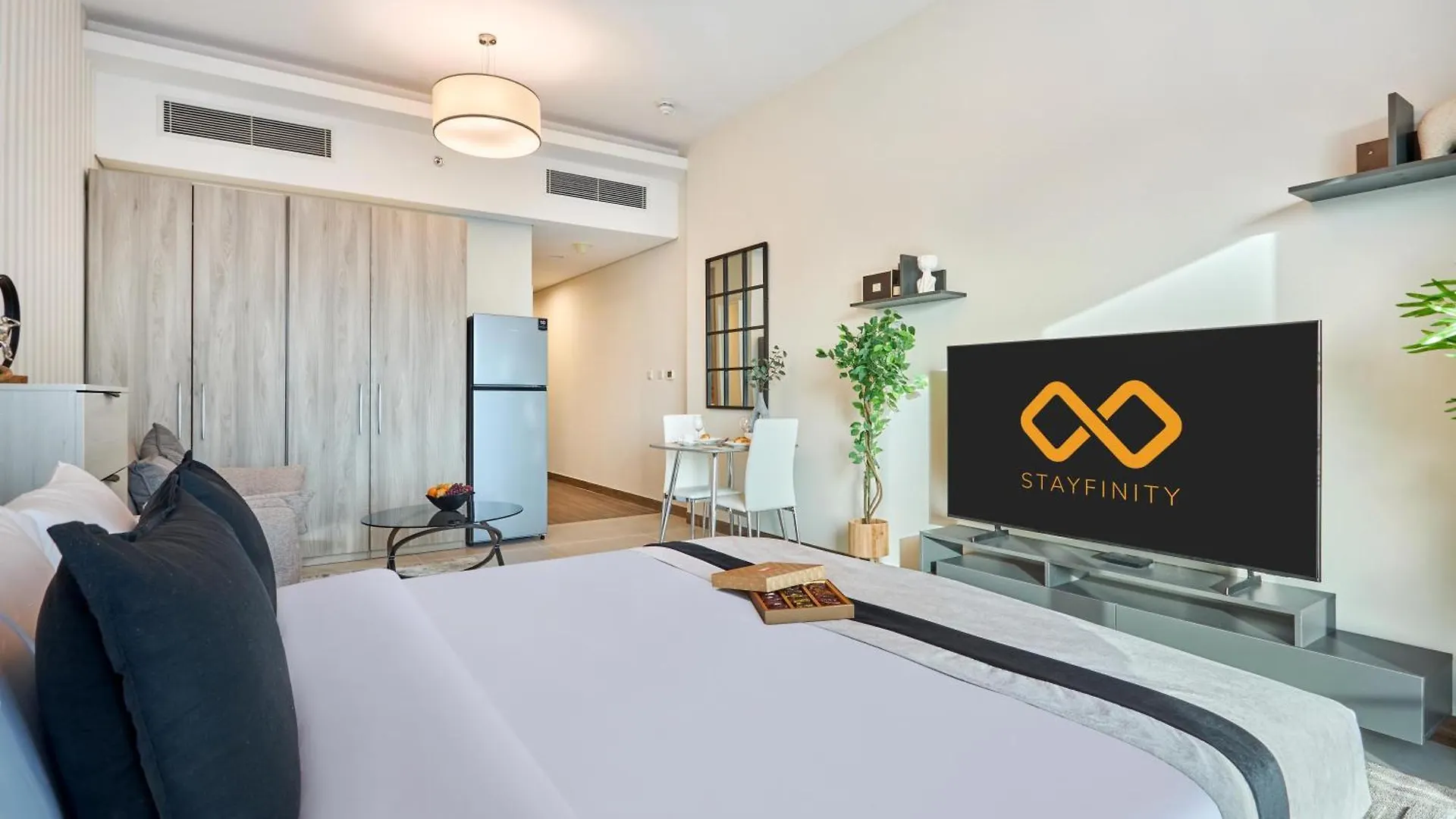 Luxury Studio - Sol Bay Tower - Business Bay By Stayfinity Dubai