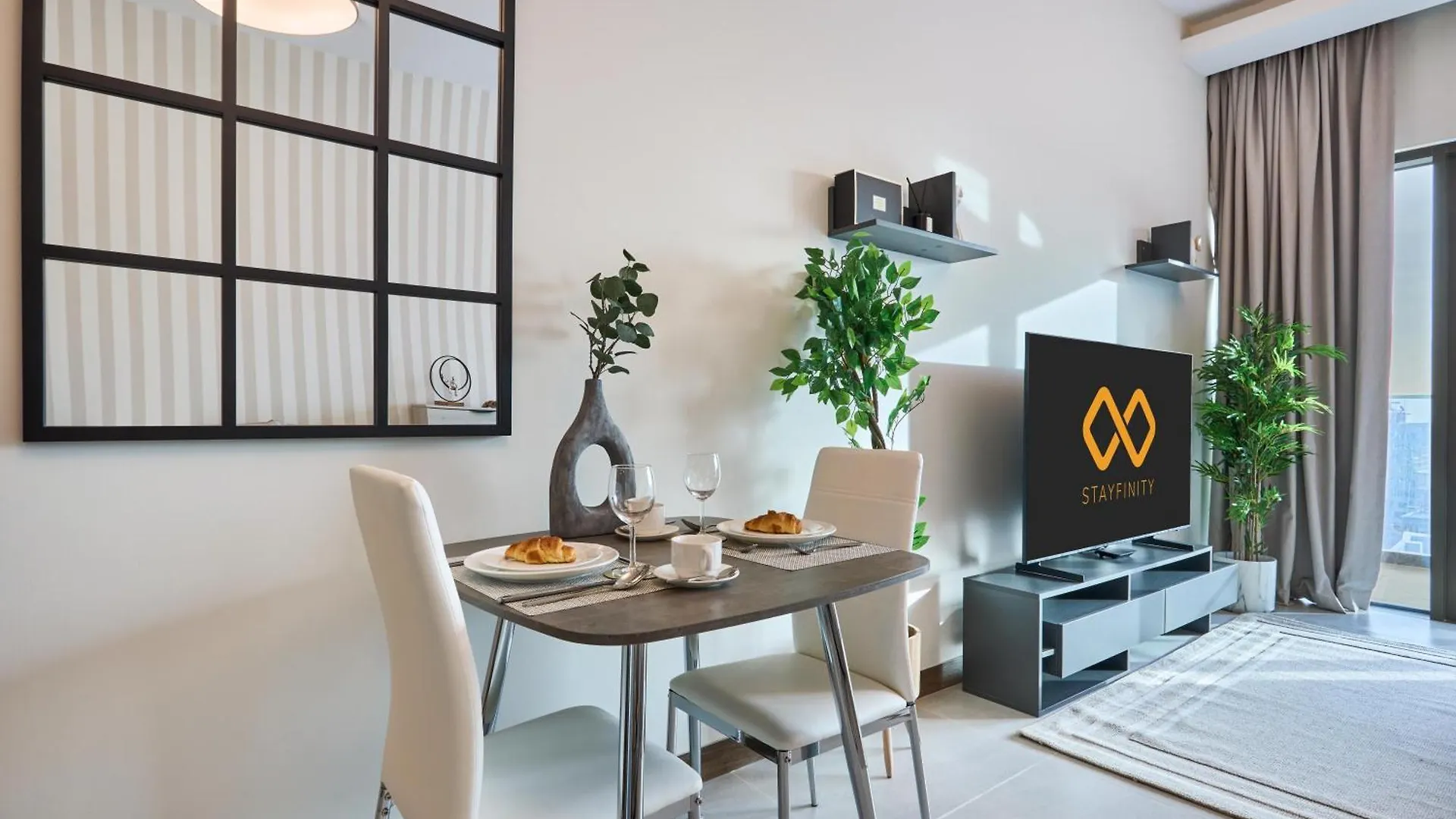 Luxury Studio - Sol Bay Tower - Business Bay By Stayfinity 迪拜 0*,